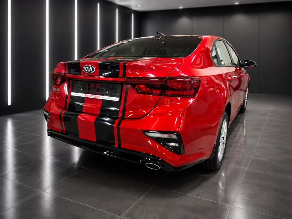 Kia Cerato — крыша и полоски - фотография 1