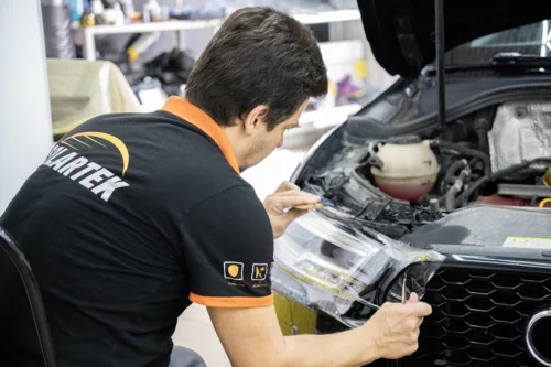 Защита фар Audi полиуретановой плёнкой — фотография 3