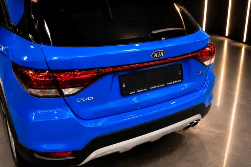 Kia Rio - яркое преображение с помощью автовинила - фотография 3