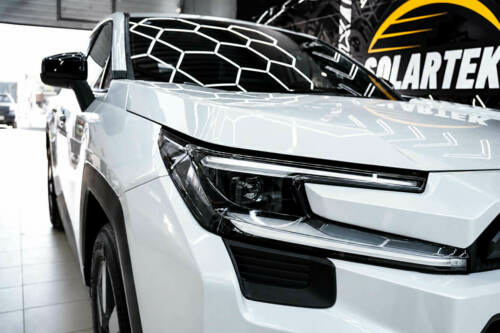 Оклейка антигравийной плёнкой Toyota RAV4 — фотография 6