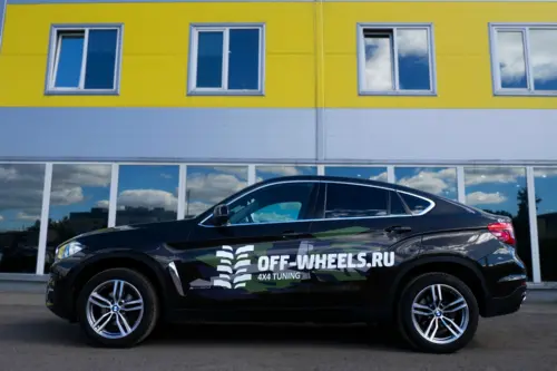 BMW X5 - фирменное брендирование для OFF-WHEELS - фотография 2