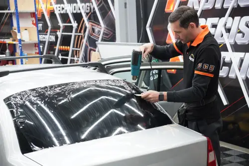 Тонирование Renault Symbol с разной степенью затемнения стекол - фотография 3