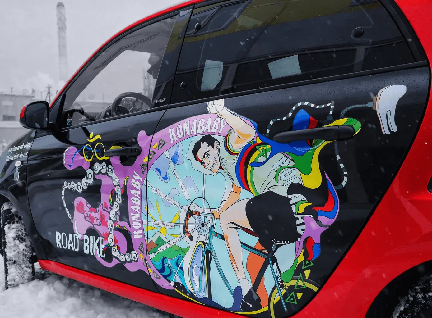Smart Fortwo - яркое брендирование в велосипедной тематике