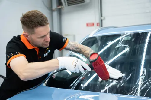 Защита лобового стекла Geely плёнкой WINDSHIELD SOLAREXT - фотография 3