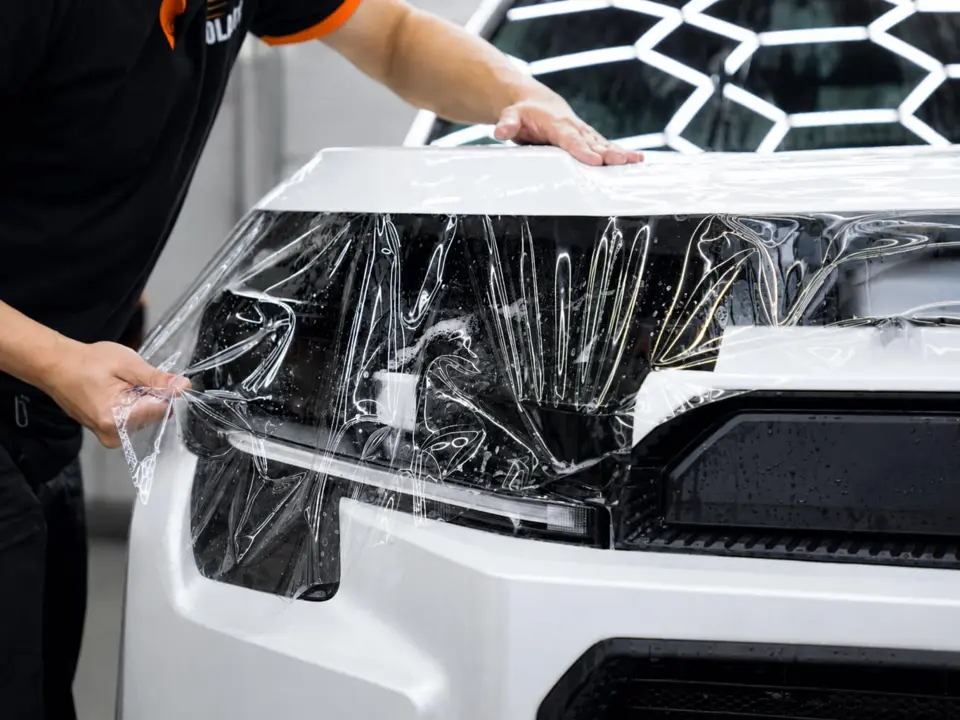 Оклейка антигравийной плёнкой Toyota RAV4 - фотография 1