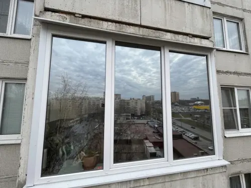 Установка солнцезащитной пленки STR20SISRPS в квартире на Байконурской улице - фотография 2