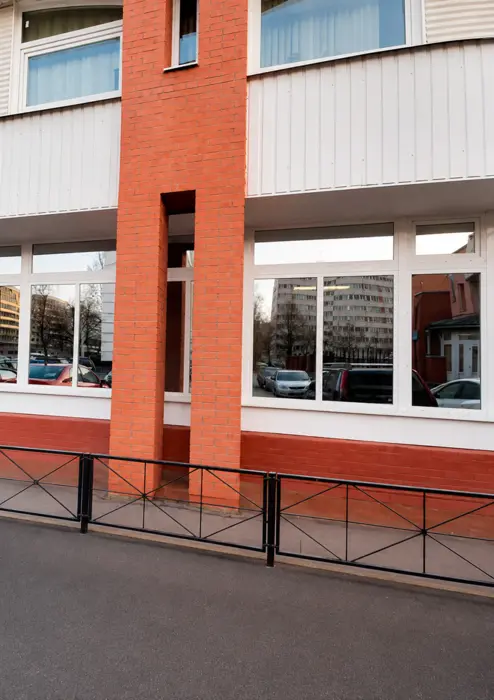 Тонировка витрин магазина SPAR плёнкой STP 20 NCSRPS - фотография 2