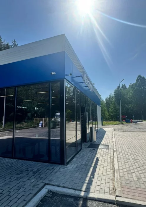 Оклейка АЗС в поселке Пряжа пленкой STR35SISRPS: Защита и стиль для вашего бизнеса — фотография 1